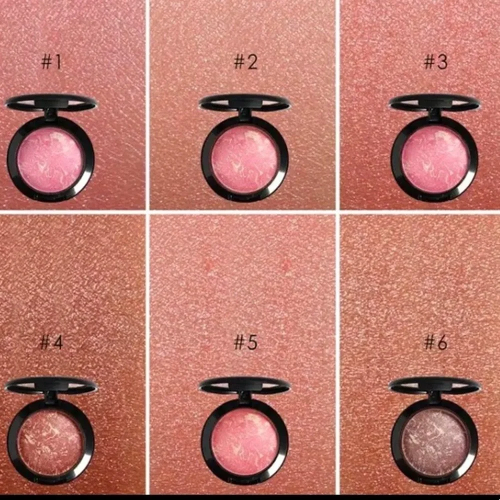 BLUSH‎